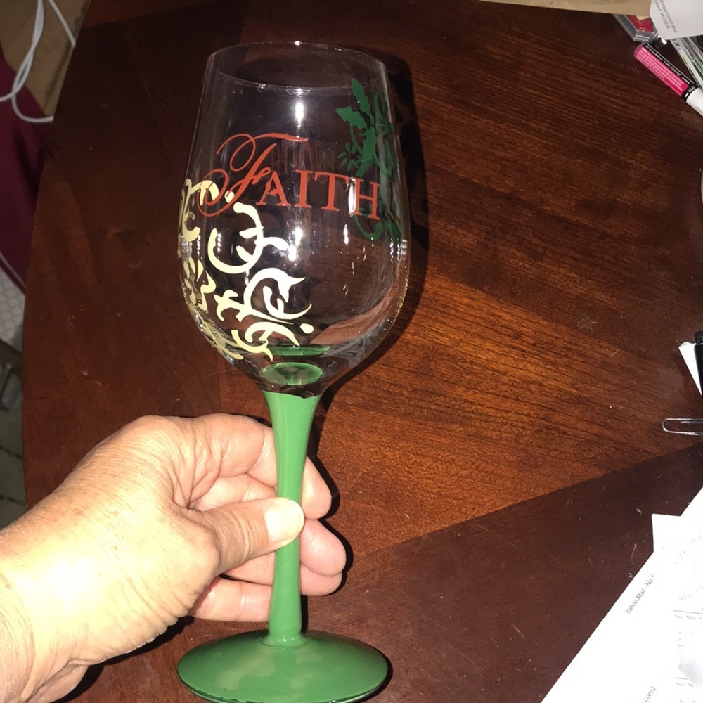 NWT Handpainted Scroll Wine Glass